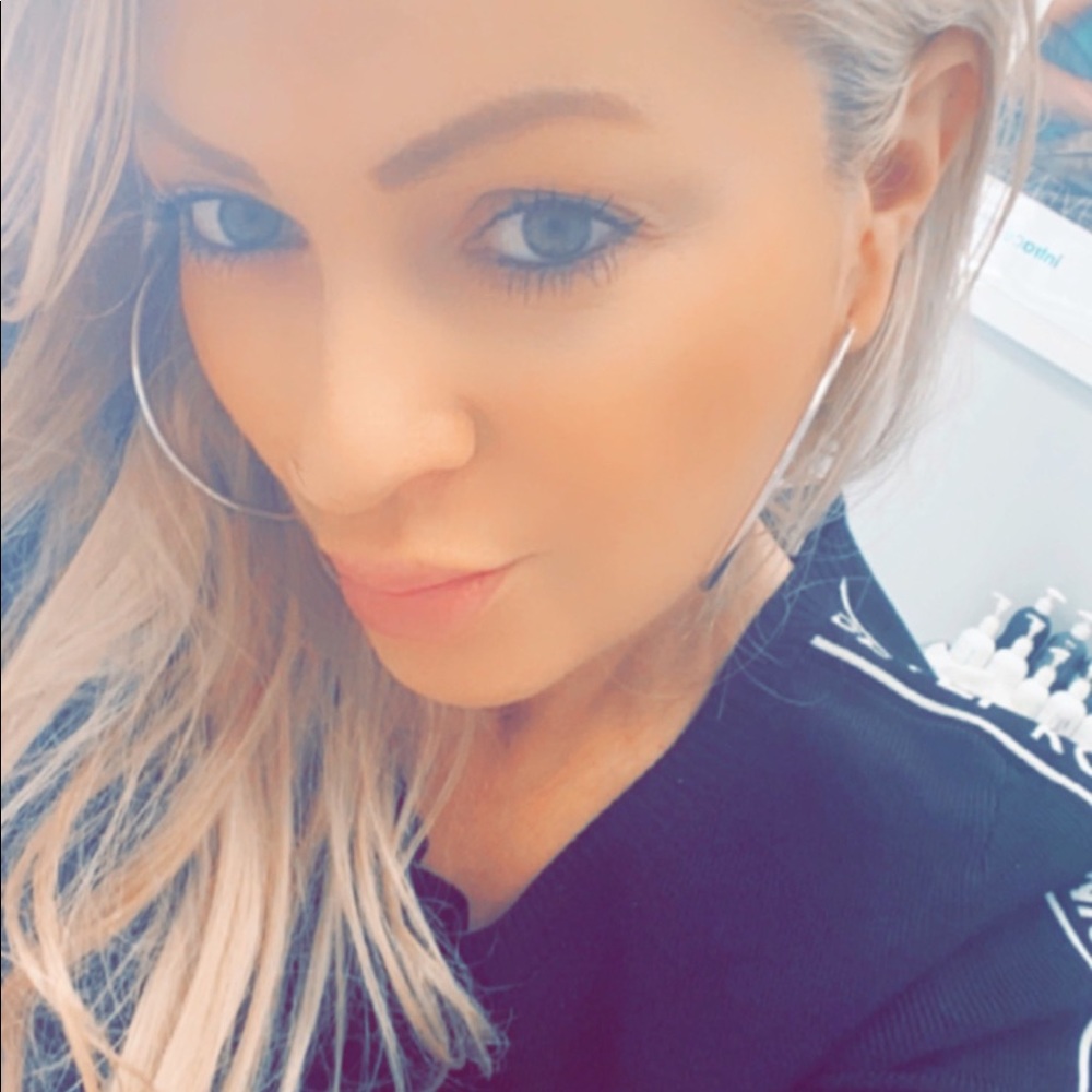 Meet your Posher, Reni